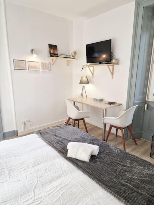 "Le Bisontin", Studio Cosy Au Calme, Proche De La Gare Besanzón Exterior foto
