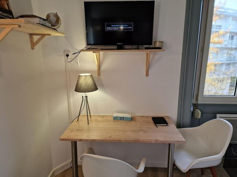 "Le Bisontin", Studio Cosy Au Calme, Proche De La Gare Besanzón Exterior foto