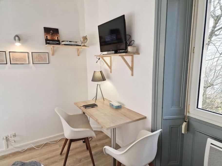 "Le Bisontin", Studio Cosy Au Calme, Proche De La Gare Besanzón Exterior foto